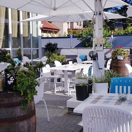 Baltic Palace Aparthotel Pobierowo Ngoại thất bức ảnh