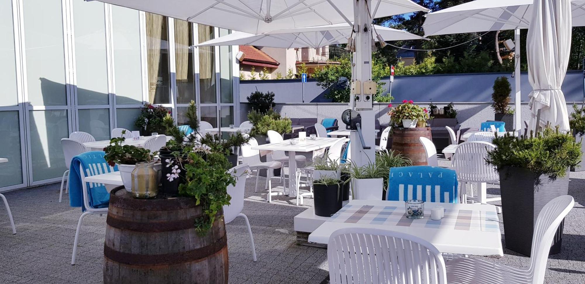 Baltic Palace Aparthotel Pobierowo Ngoại thất bức ảnh